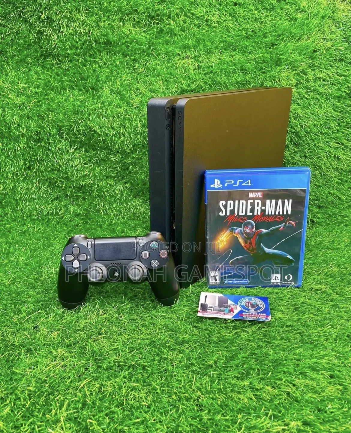 Playstation 4 Slim, 2 Pads, 13 Fun Titles Included.