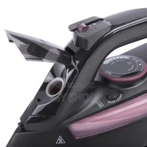 Steam Iron With Cermaic Soleplate