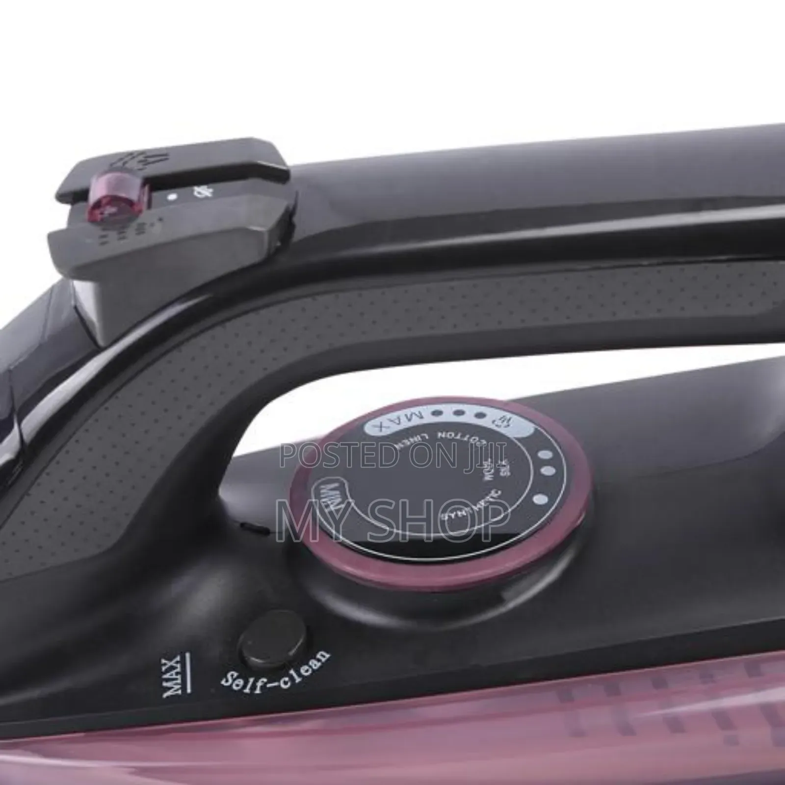 Steam Iron With Cermaic Soleplate