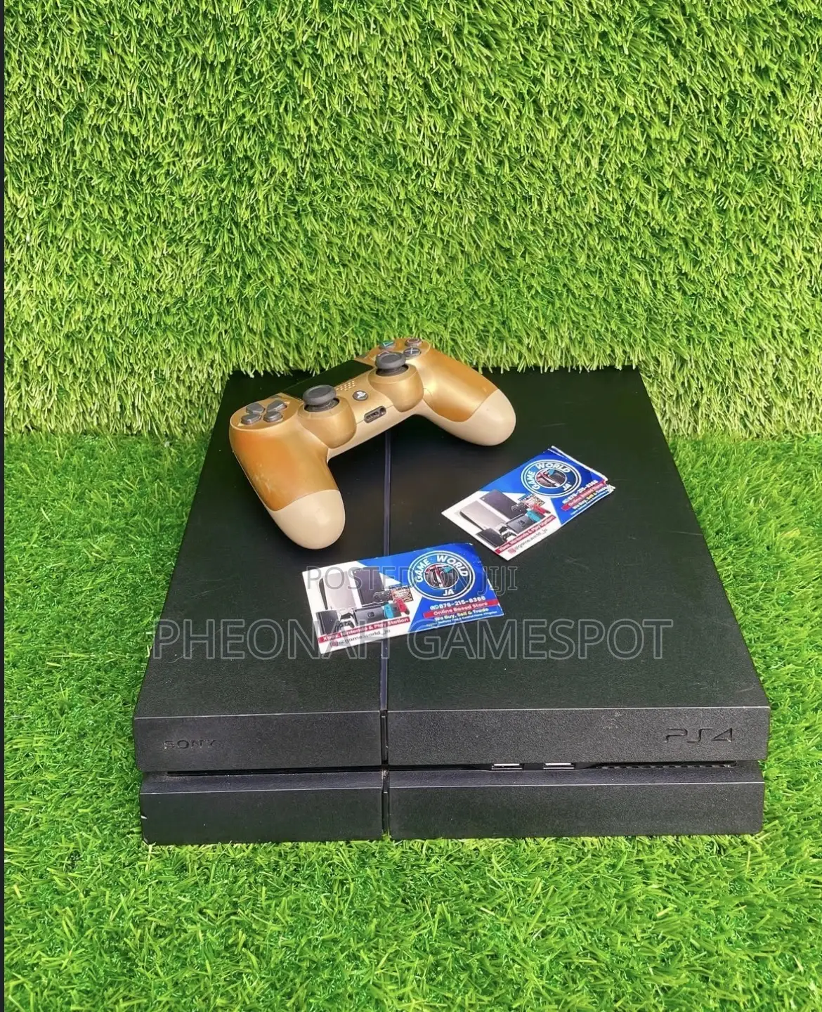 Playstation 4 Standard, 2 Pads, 20 Loaded Titles Inside.