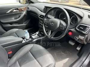 Infiniti Q30 2018 Gray