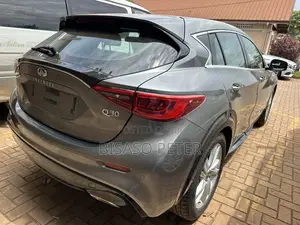 Infiniti Q30 2018 Gray