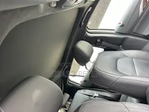 Infiniti Q30 2018 Gray