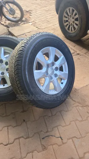 Misubish Pajero Tyres and Rims Size 17(Swapping Is Allowed)