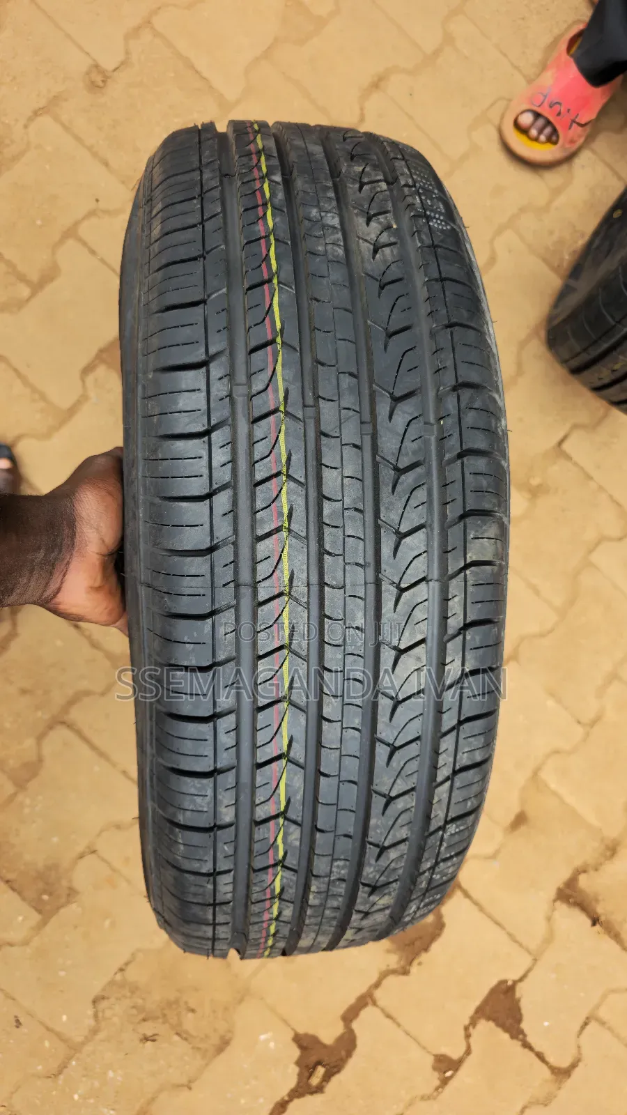 225/65r17 There U Have Joyroad Tyre for Harrier,Vanguard, Alphard,
