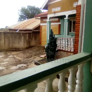 Furnished 2bdrm House in Ssisa for sale