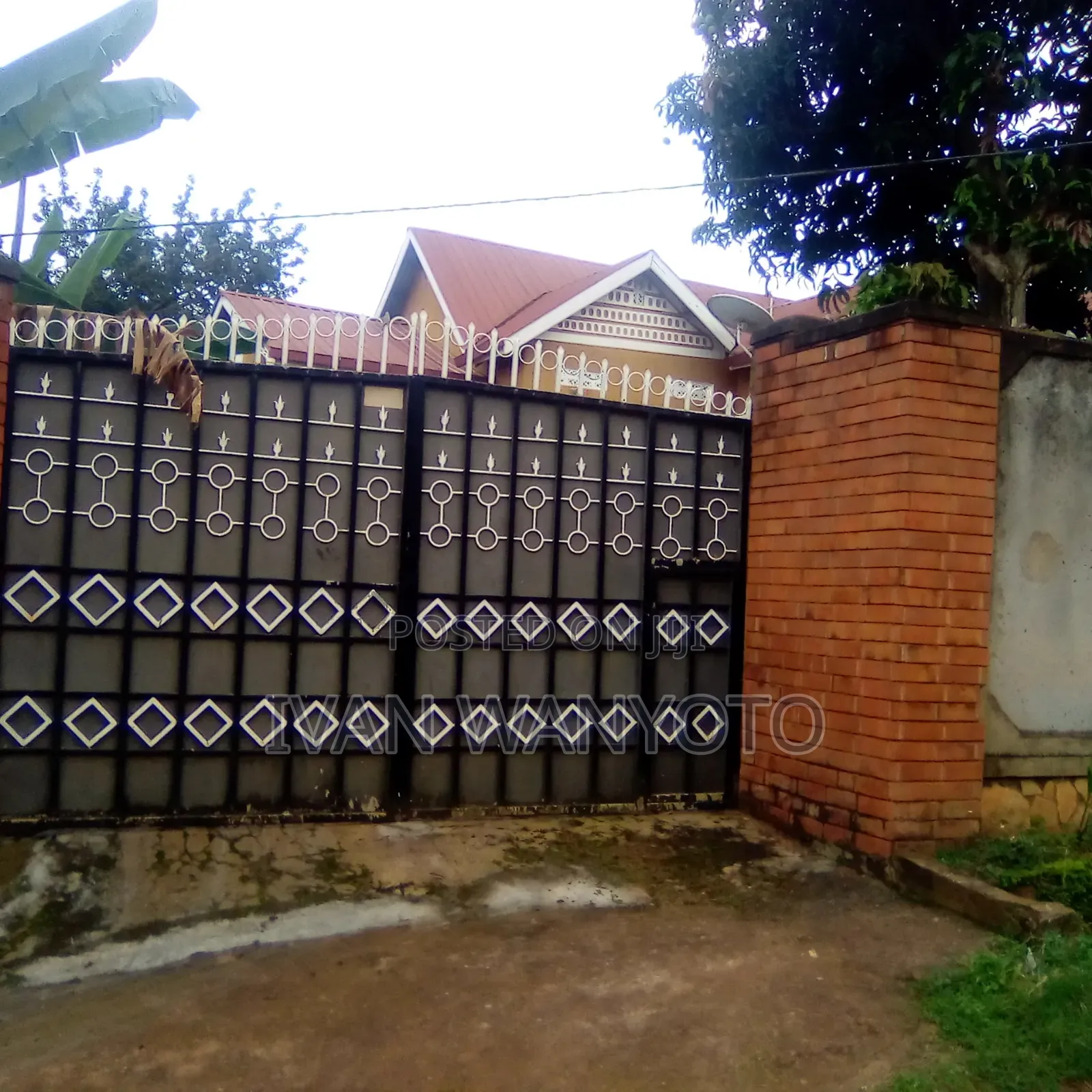 Furnished 2bdrm House in Ssisa for sale