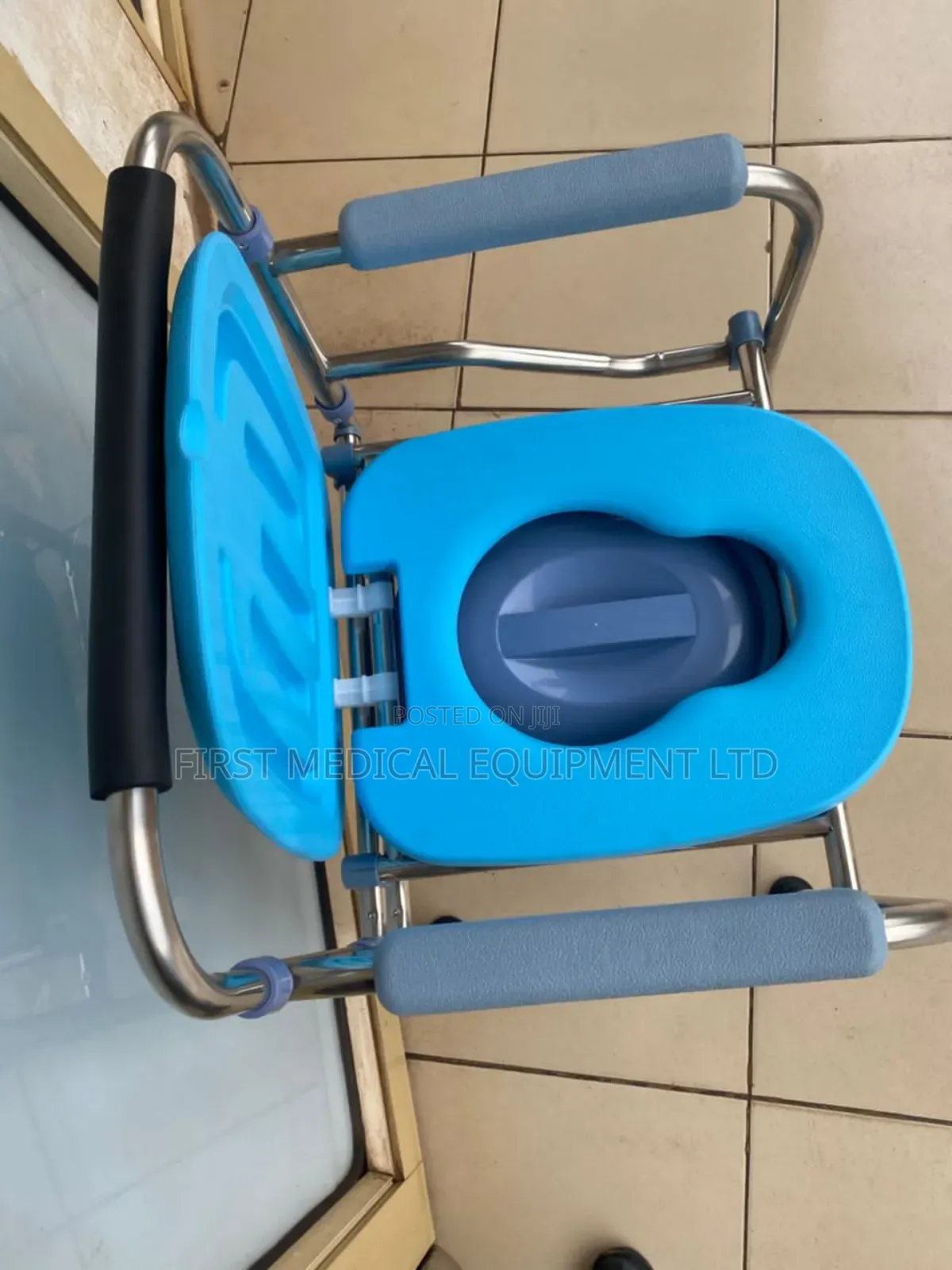 Bathroom Commode Chair
