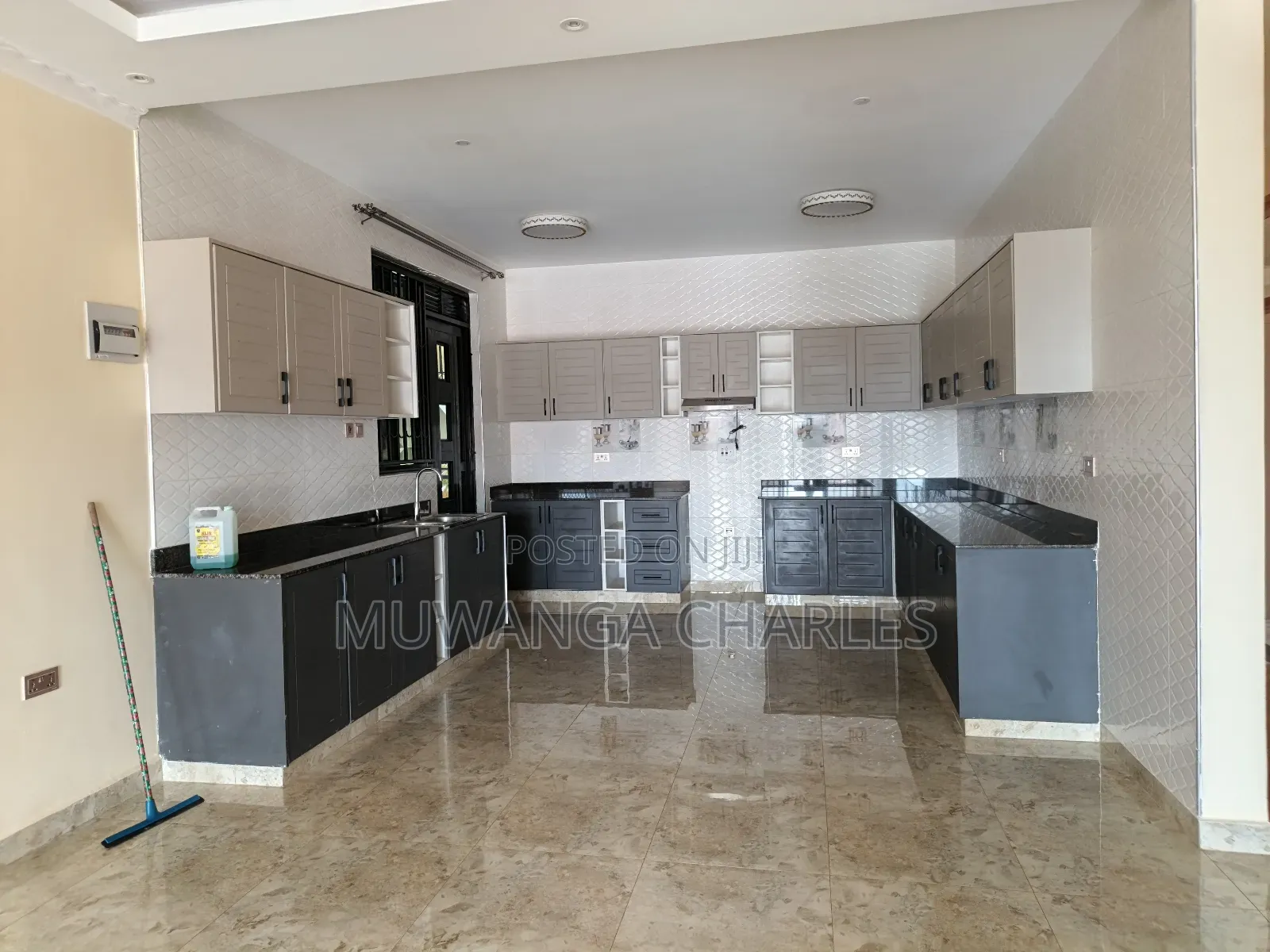 3bdrm Apartment in Fs Properties Ltd, Nakawa for rent