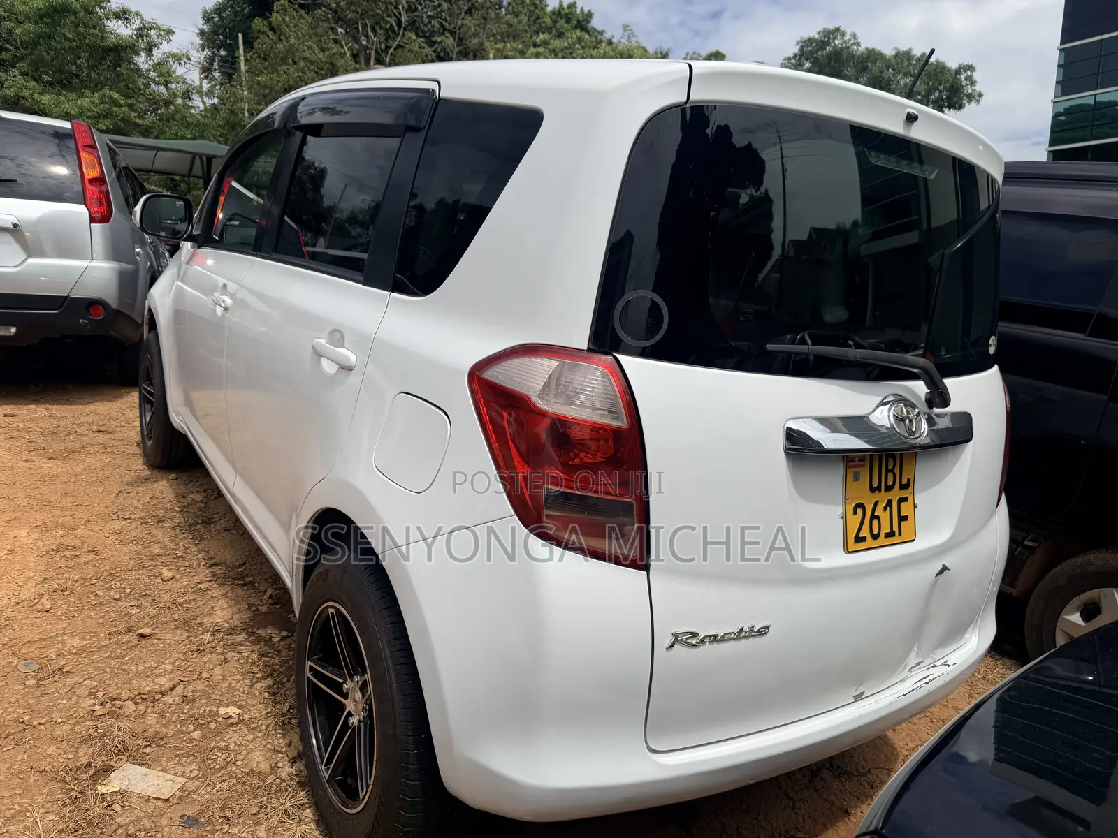 Toyota Ractis 2009 White