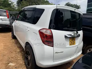 Toyota Ractis 2009 White