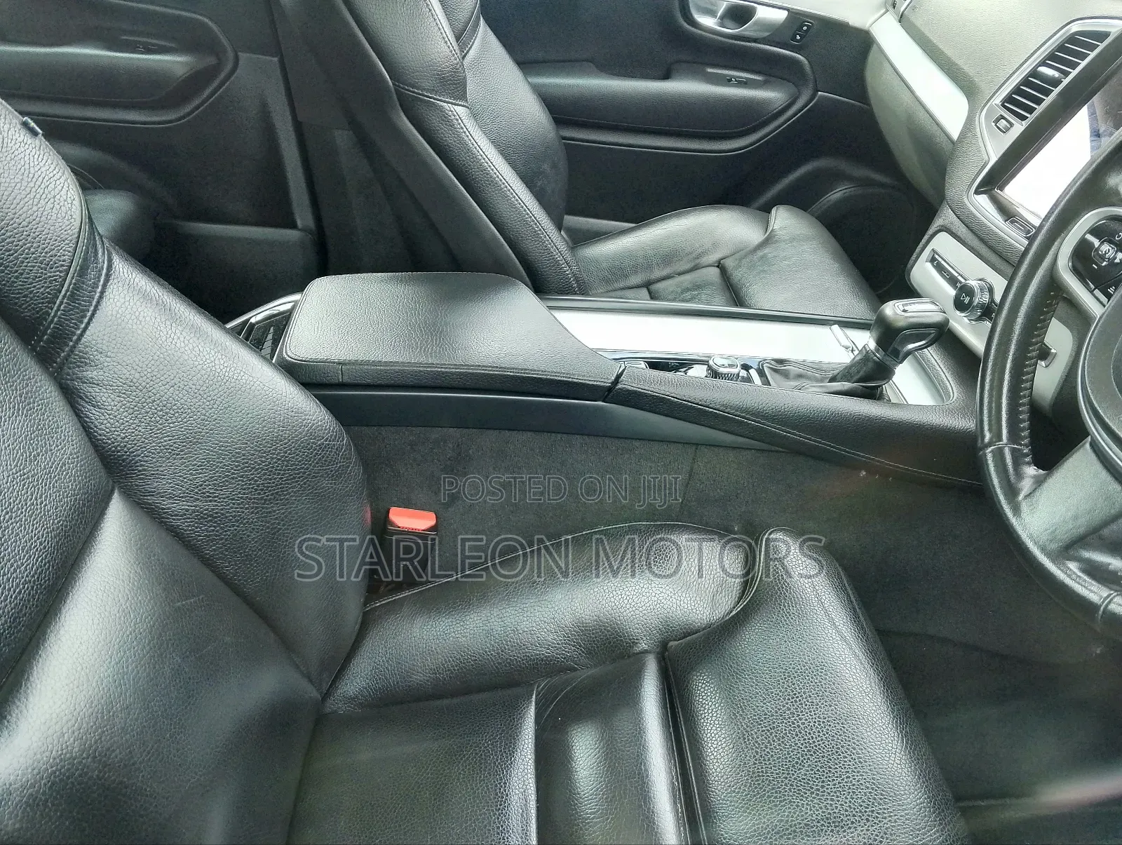 Volvo XC90 T5 Momentum FWD (2.0L 4cyl 8A) 2017 Silver
