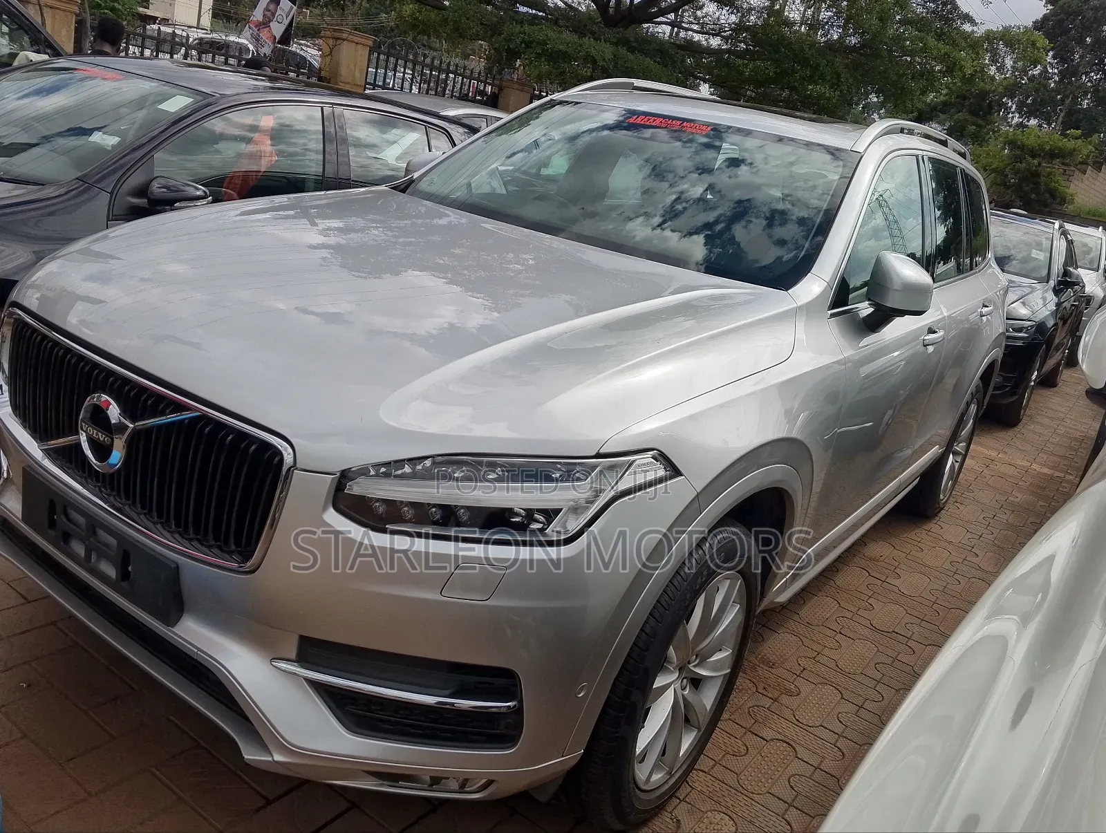 Volvo XC90 T5 Momentum FWD (2.0L 4cyl 8A) 2017 Silver