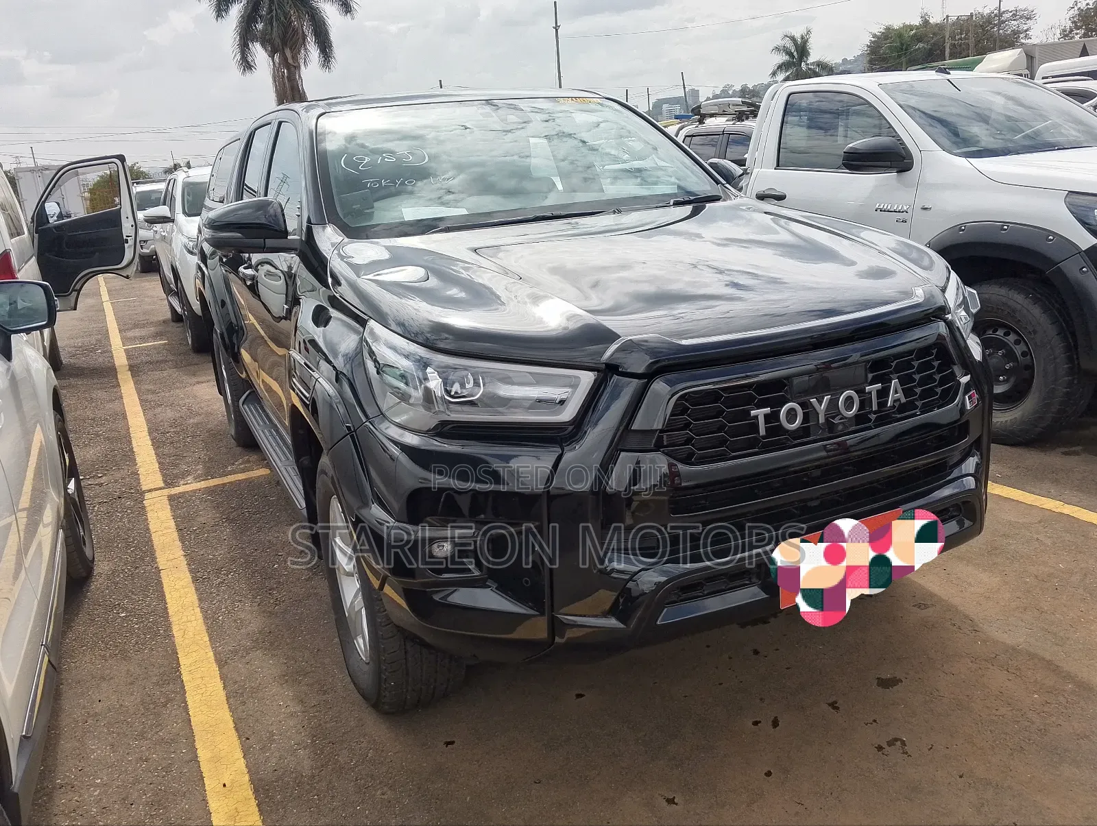 New Toyota Hilux 2023 Black