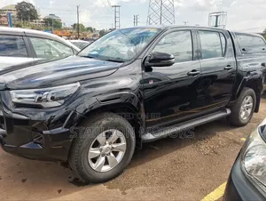New Toyota Hilux 2023 Black