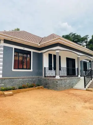 4bdrm House in Kajjansi, Central Division for sale