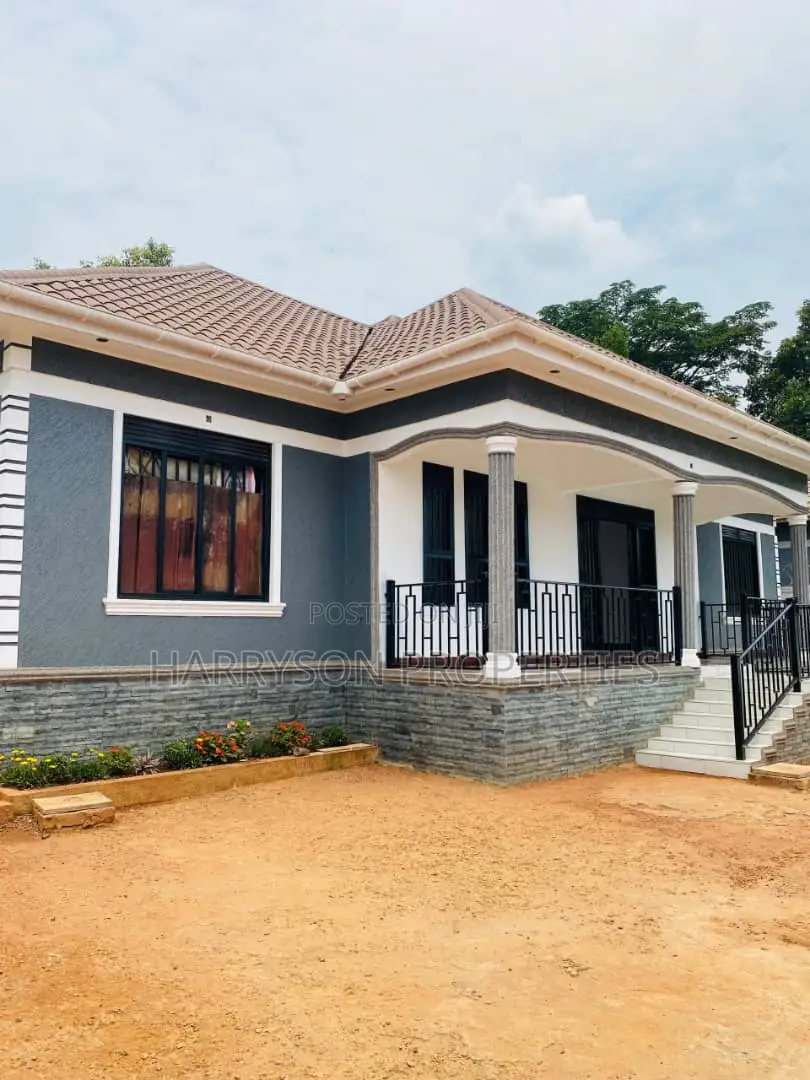 4bdrm House in Kajjansi, Central Division for sale
