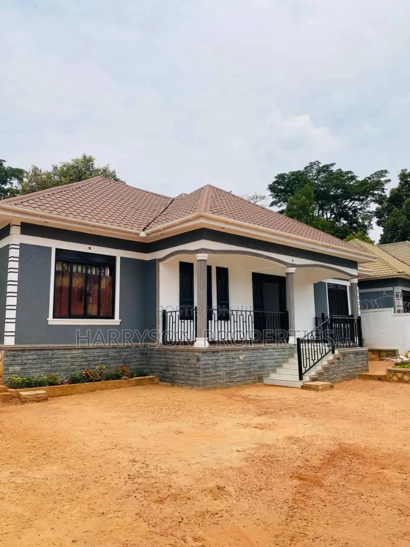 4bdrm House in Kajjansi, Central Division for sale
