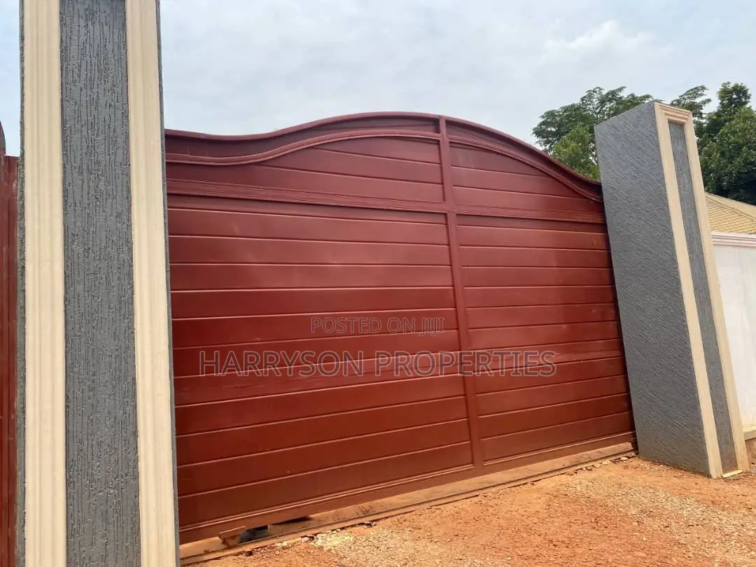 4bdrm House in Kajjansi, Central Division for sale