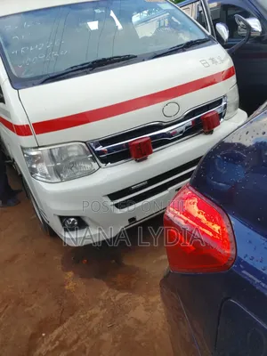 Toyota HiAce 2012 White