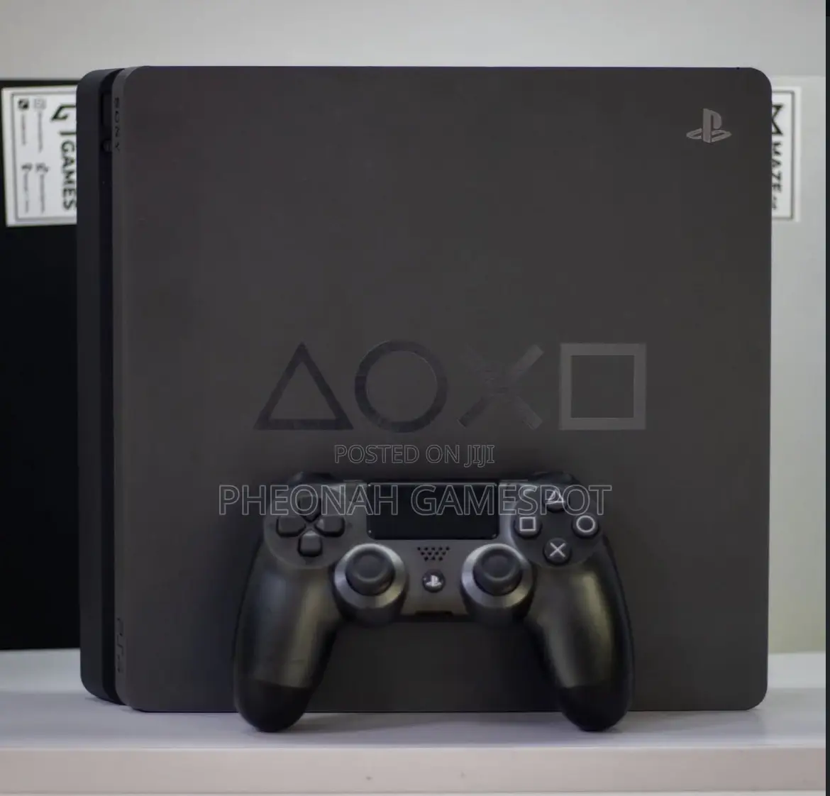 Ps4 Slim , Like New, 2 Pads, 13 Fun Games Preloaded.