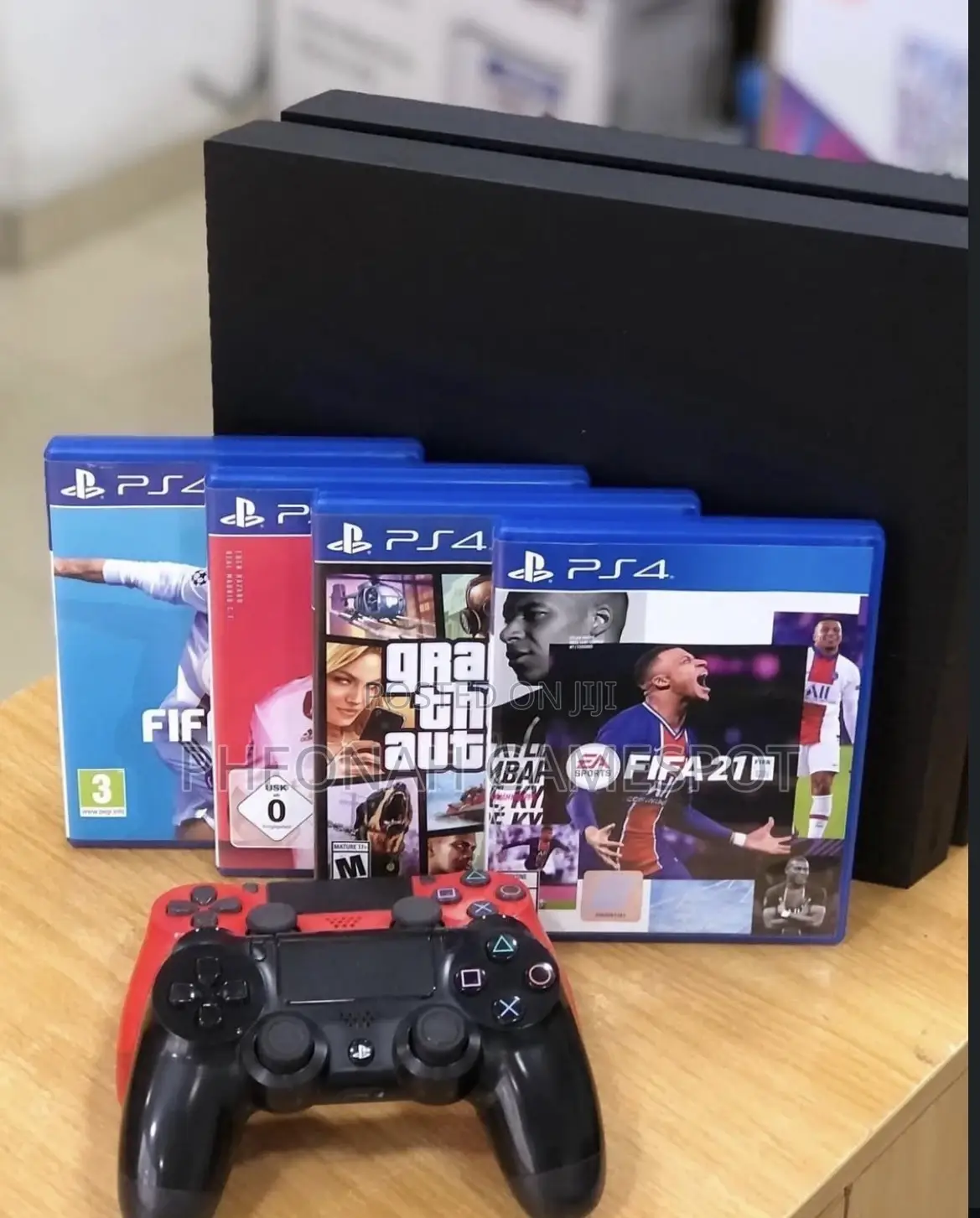 Ps4 Slim, Clean Design, 2 Pads, 14 Great Games Inside.