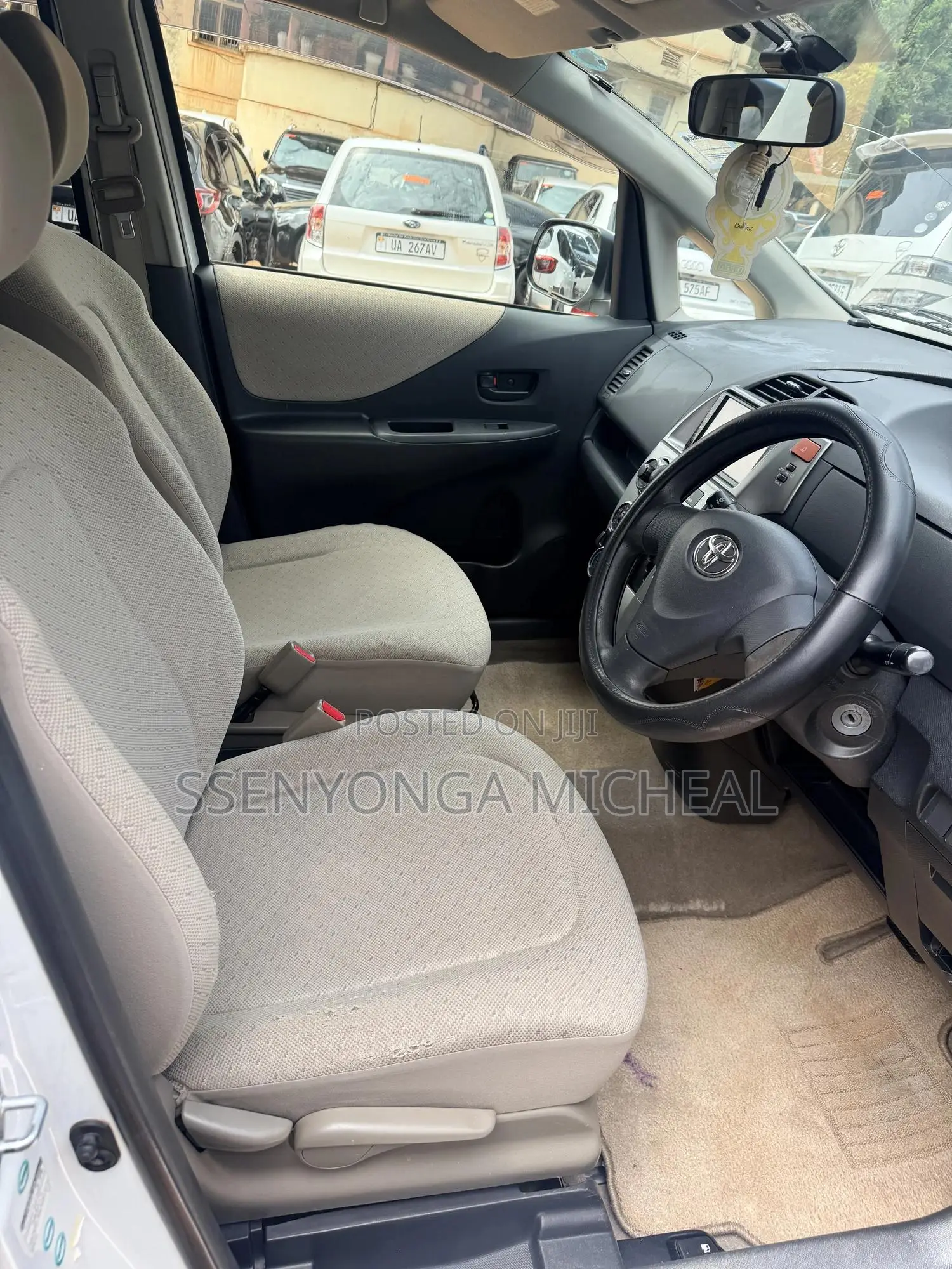 Toyota Ractis 2009 White