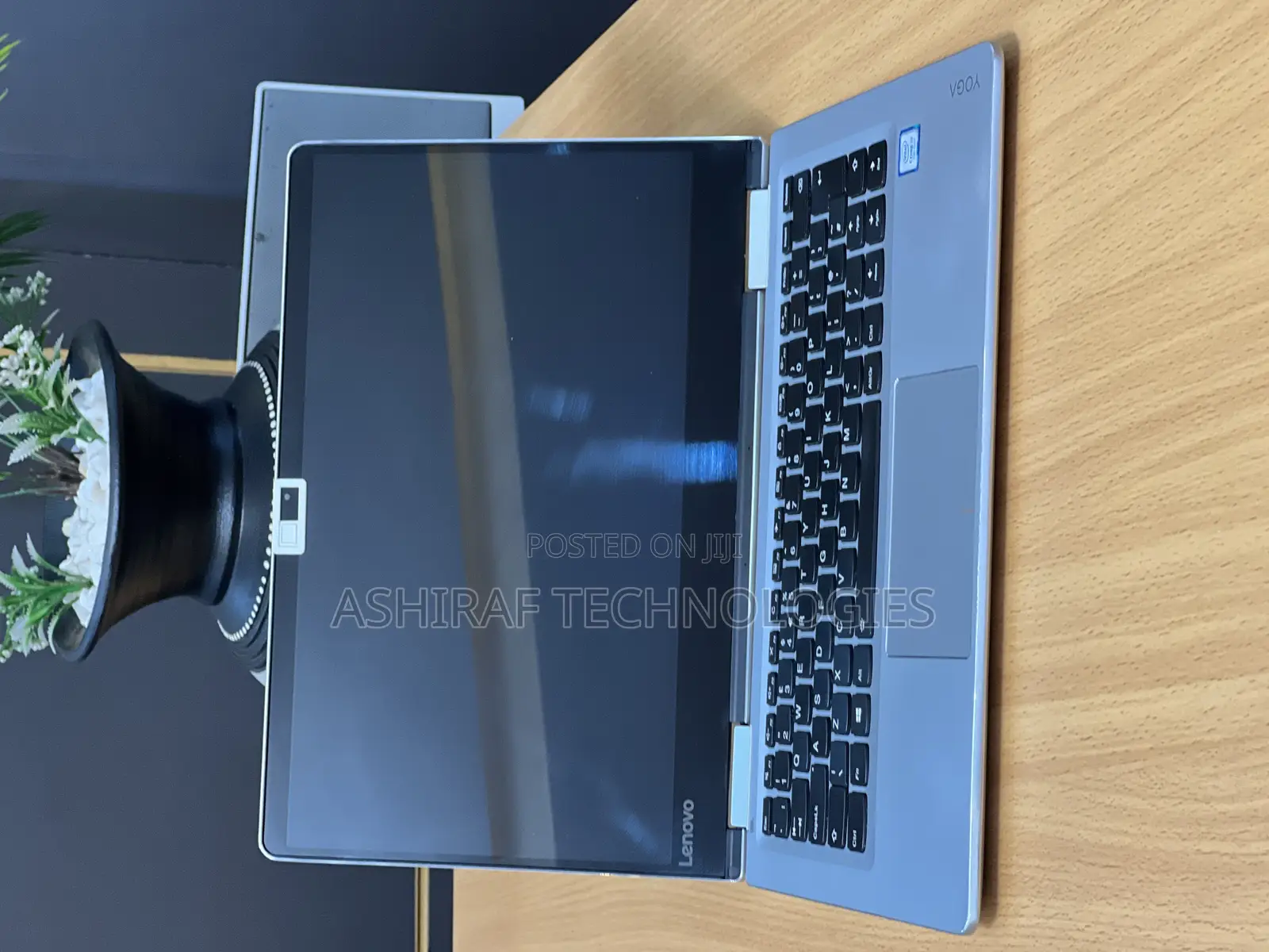 New Laptop Lenovo Yoga 710 16GB Intel Core I7 SSD 256GB