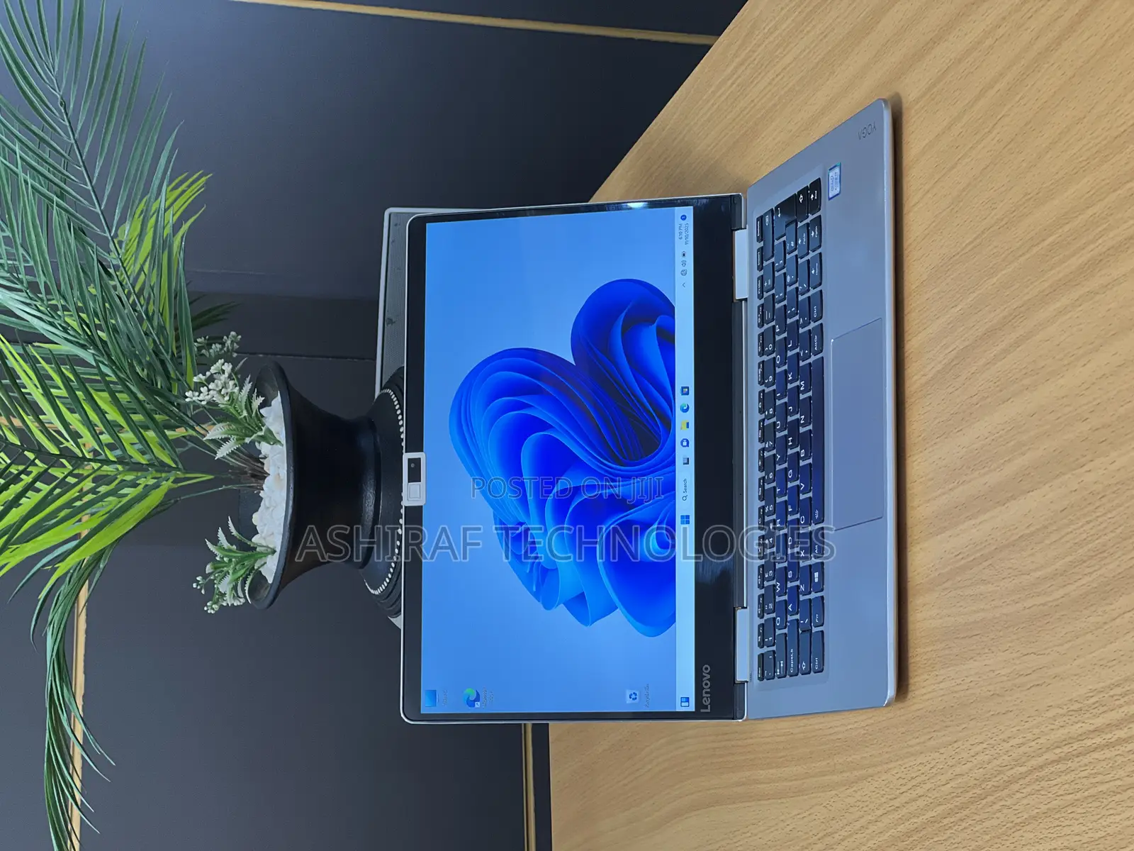 New Laptop Lenovo Yoga 710 16GB Intel Core I7 SSD 256GB