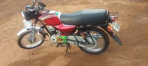 Bajaj Boxer 100 2023 Red