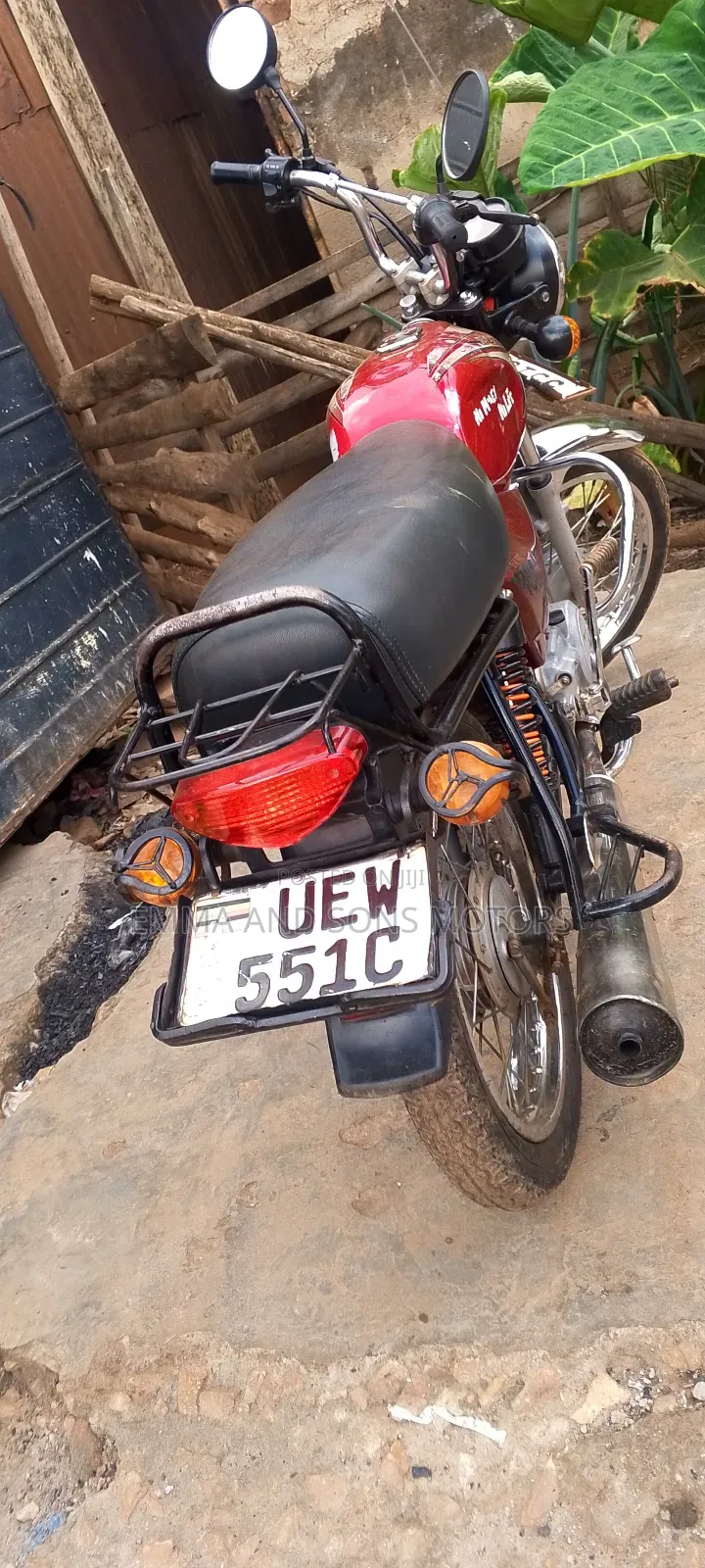 Bajaj Boxer 100 2019 Red