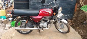 Bajaj Boxer 100 2019 Red