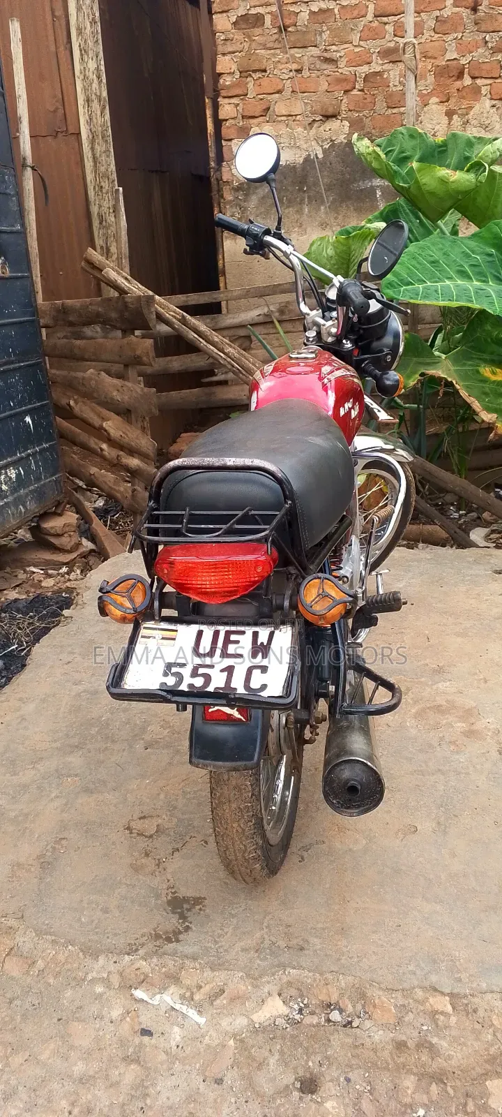 Bajaj Boxer 100 2019 Red