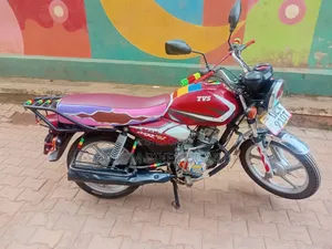 TVS HLX 125 2019 Red