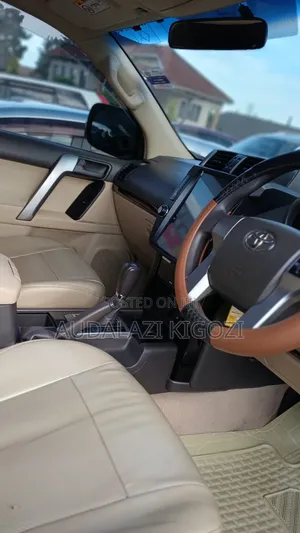 Toyota Land Cruiser Prado 2016 Black
