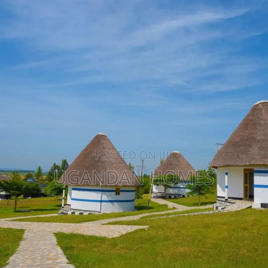 Safari Lodge Near Queen Elizabeth for Sale