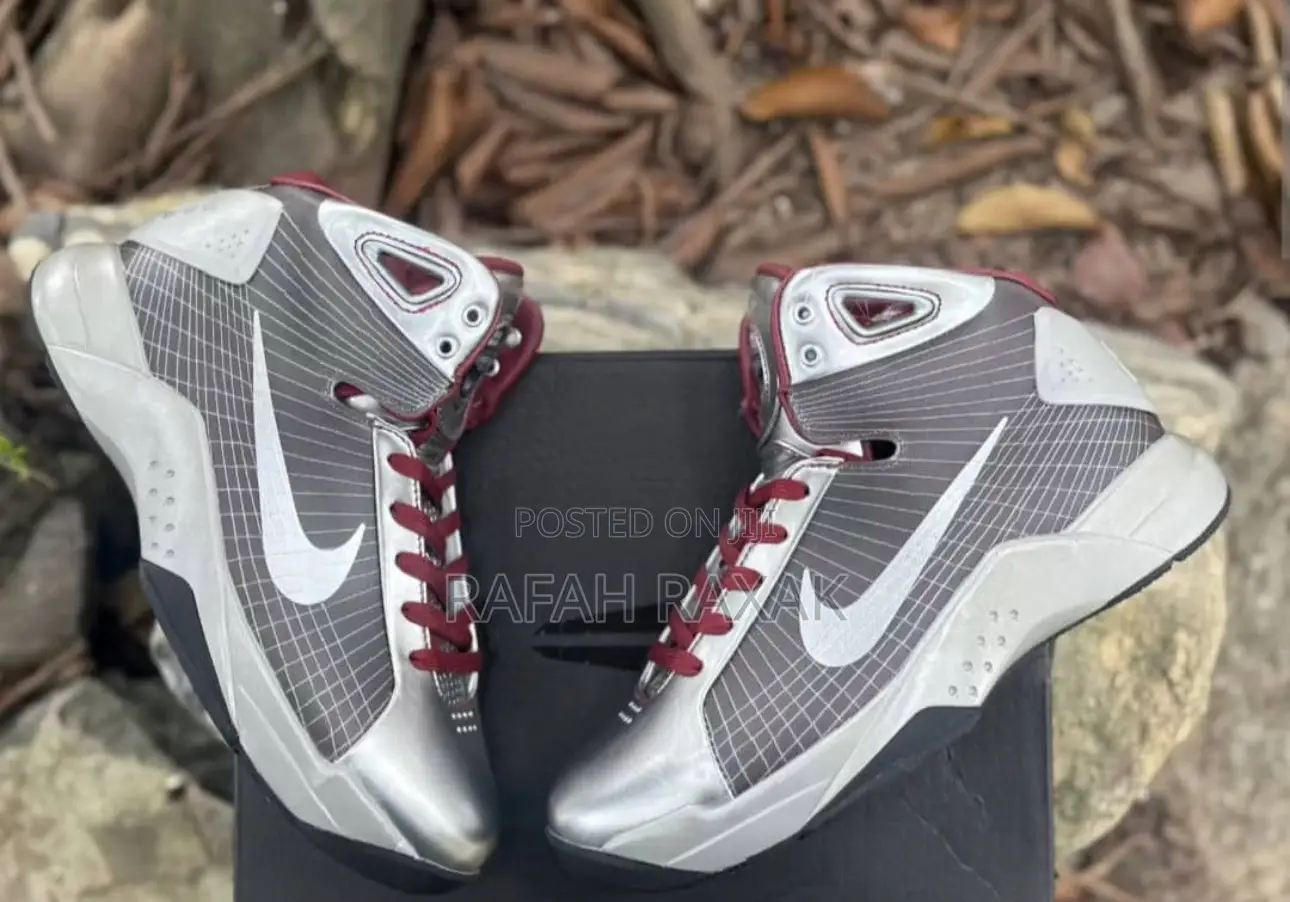 Original Nike Kobe Aston Martin Pack V/ Hyperdunk Basketball Sneakers