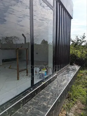 Container Office / Showroom