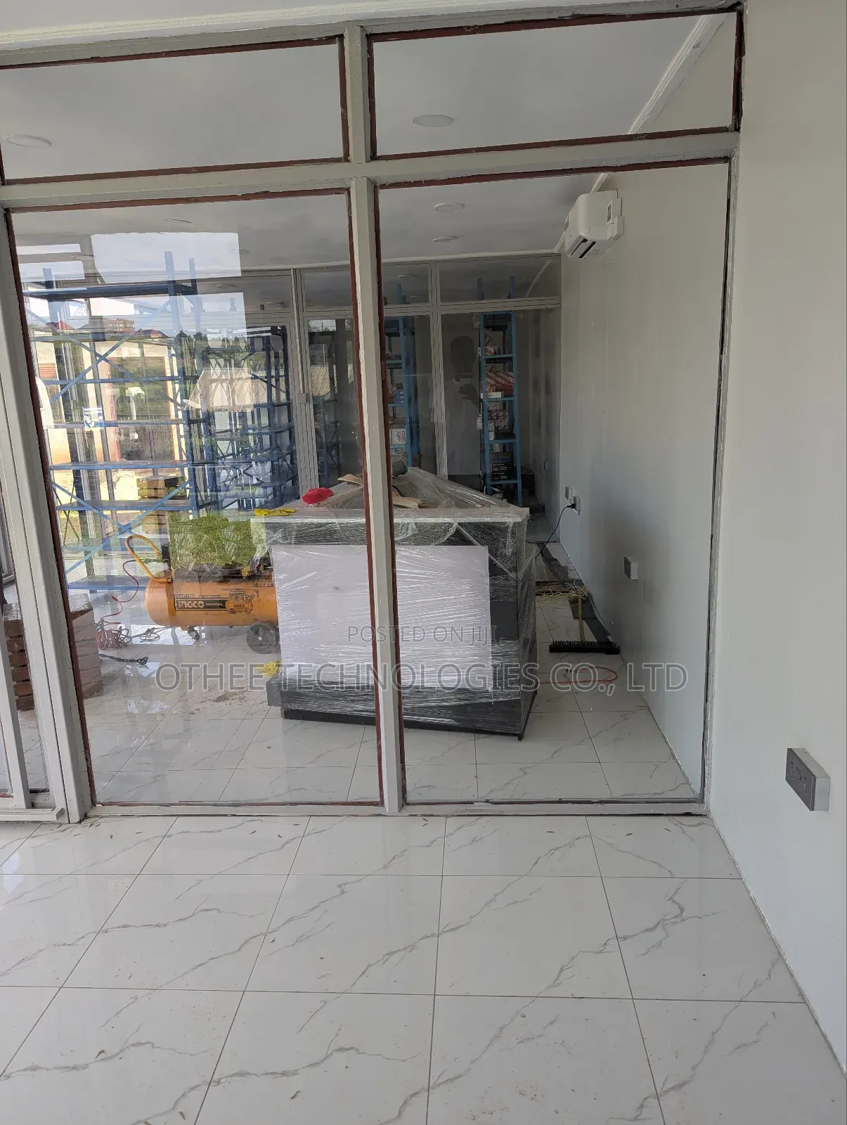 Container Office / Showroom