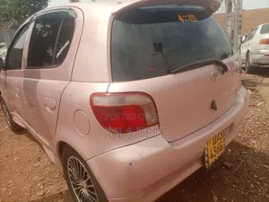 Toyota Vitz 1.0 FWD 3dr 1999 Pink