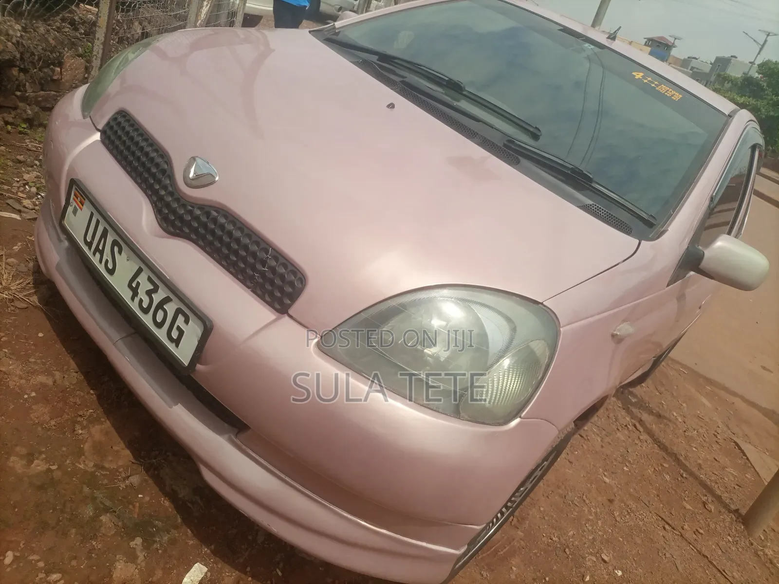 Toyota Vitz 1.0 FWD 3dr 1999 Pink