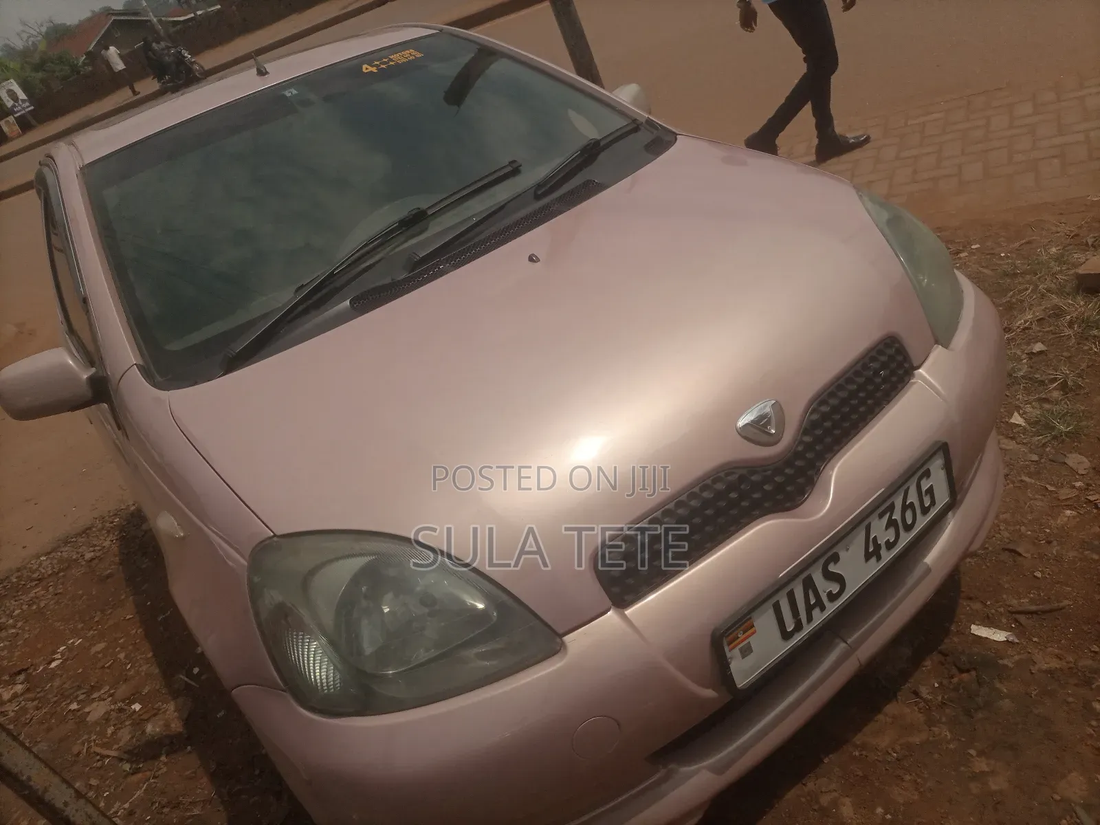 Toyota Vitz 1.0 FWD 3dr 1999 Pink