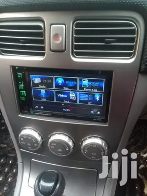 Photo - Subaru Car Radio