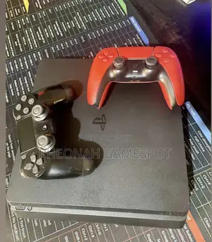 Playstation 4 Slim, 2 Pads, 15 Great Titles Preloaded.