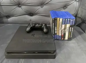 Ps4 Slim, Clean and Fast, 2 Pads, 18 Great Games Ready.