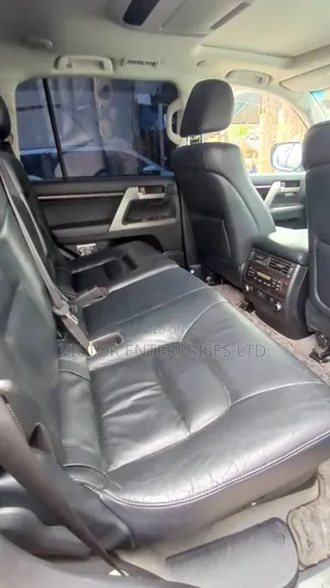 Toyota Land Cruiser 2013 White