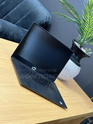 New Laptop Dell XPS 15 9570 16GB Intel Core I7 SSD 512GB