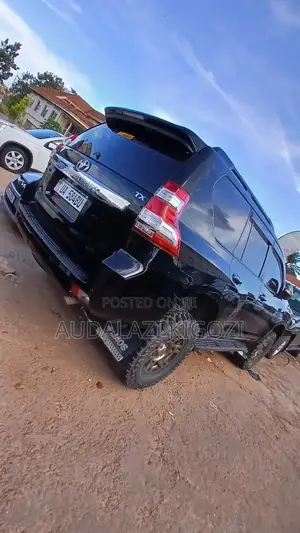 Toyota Land Cruiser Prado 2016 Black