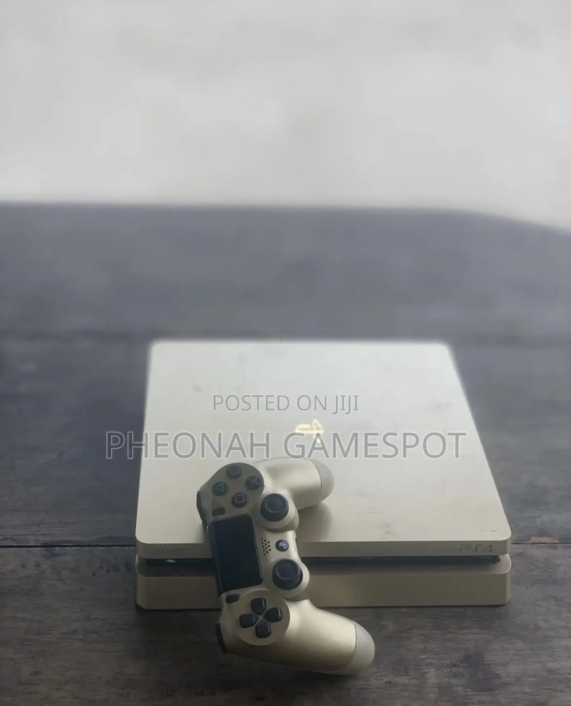 Ps4 Slim, Clean Console, 2 Pads, 16 Fun Games Preinstalled.