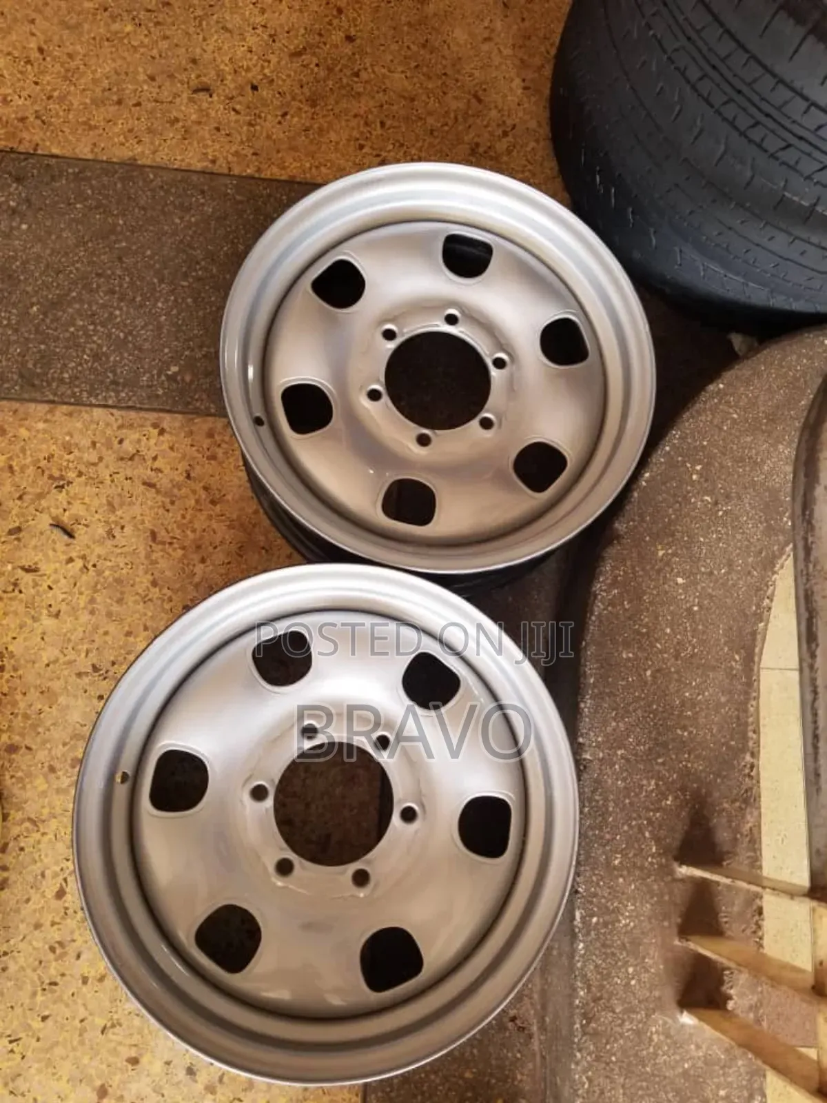 Ordinary Rims Size 16 for Double Cabin Hilux.
